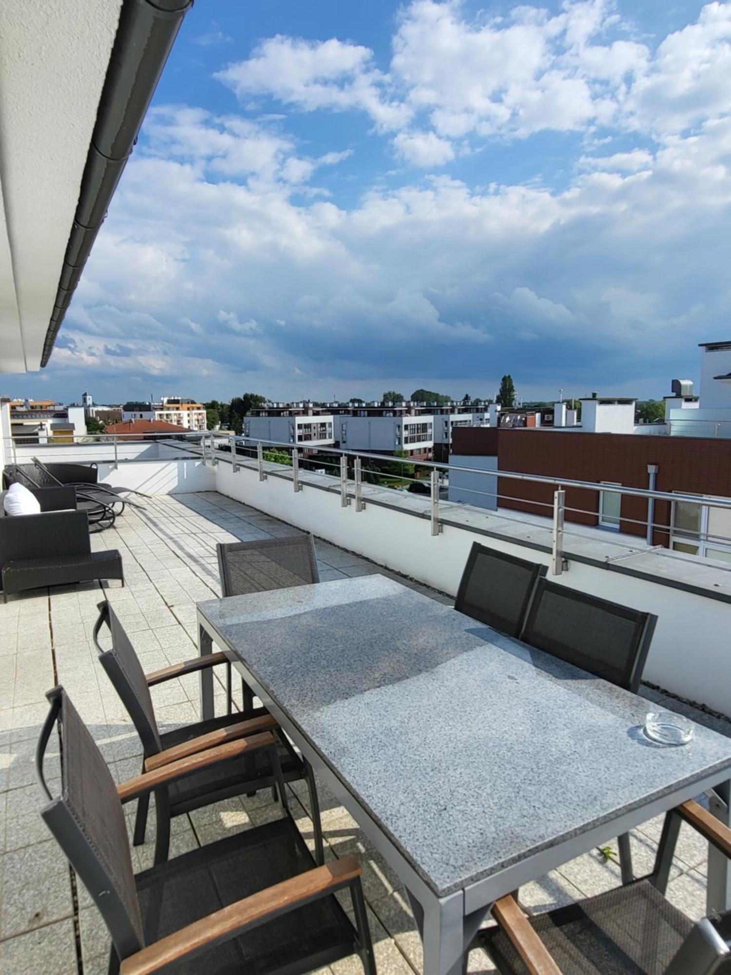 Apartament 90m2² z tarasem widokowym 350m do morza Kołobrzeg Zewnętrze zdjęcie